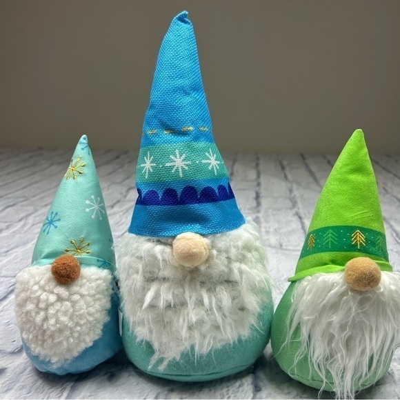 Christmas gnomes 3 beanbag gnomes - Picture 3 of 7